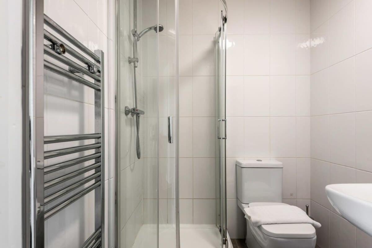 Апартаменти Modern & Bright Budget Studio In Central Донкастер Екстер'єр фото