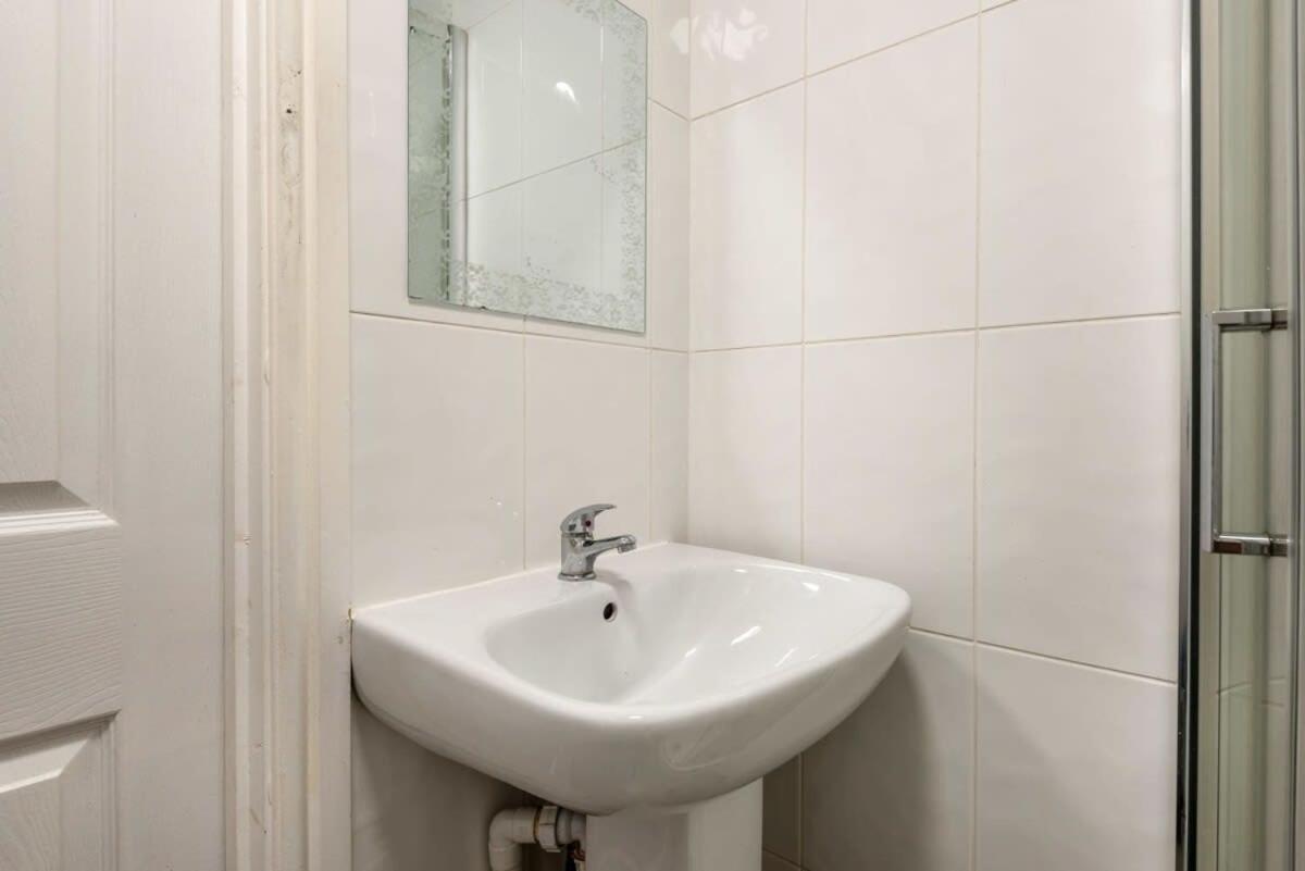 Апартаменти Modern & Bright Budget Studio In Central Донкастер Екстер'єр фото