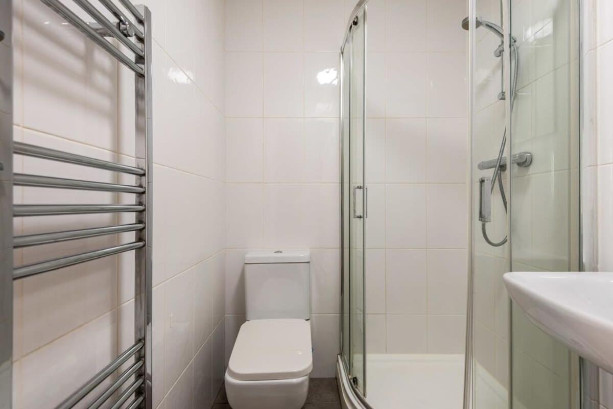 Апартаменти Modern & Bright Budget Studio In Central Донкастер Екстер'єр фото